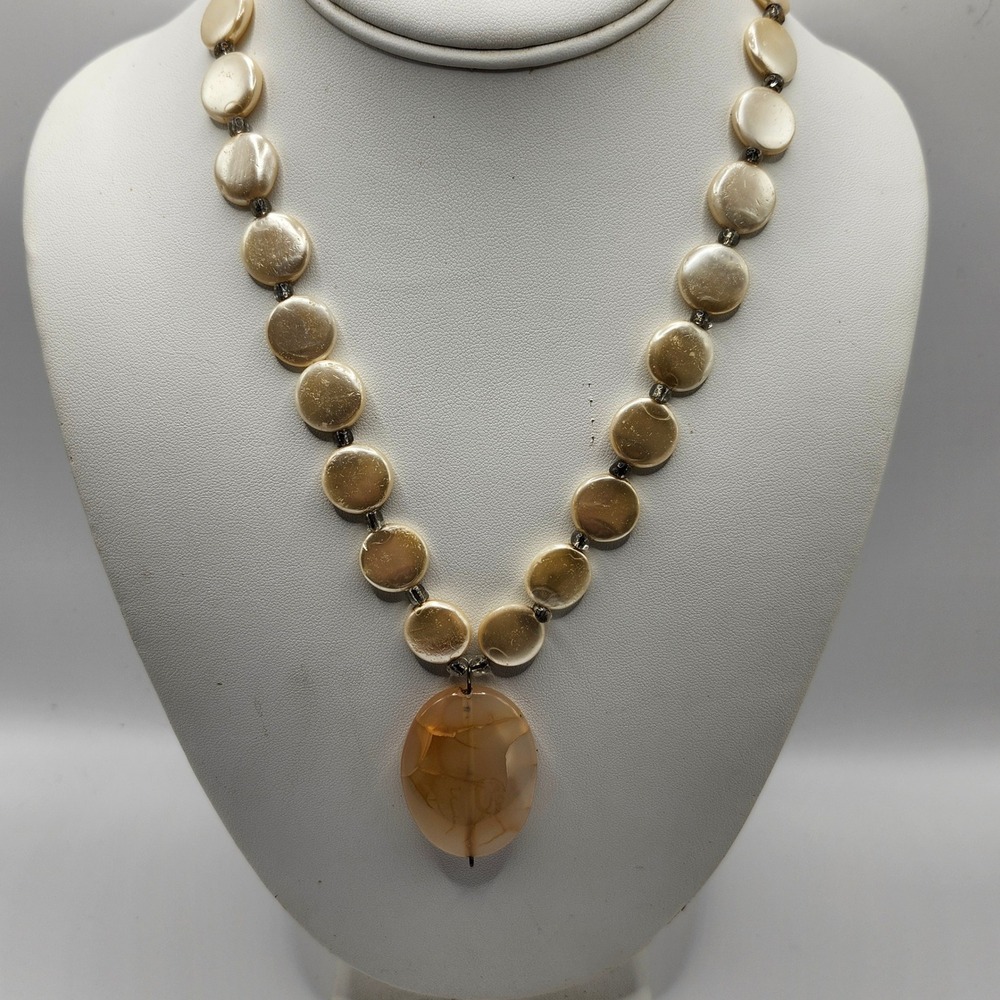 Vintage Cream Coin Bead Necklace with Large Agate‎ Pendant Toggle Clasp Boho